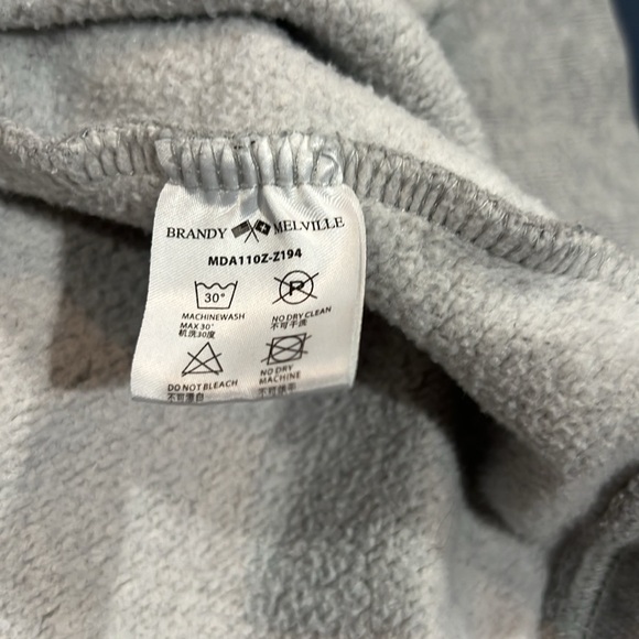 Brandy Melville oversized heavy woman’s zipup grey hoodie - Picture 4 of 6